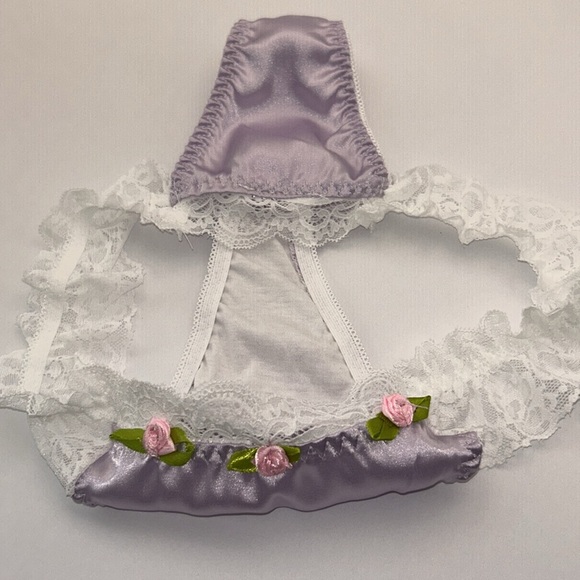 Coquette Girlie Lavender Silky‎ Satin Lace & Rosettes Feminine Thong Panties NWT - Picture 12 of 12